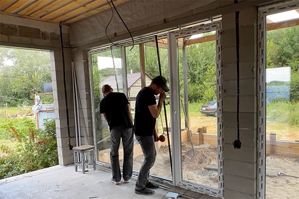 Установка окон в загородном доме