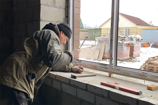 Установка окон в коттедже